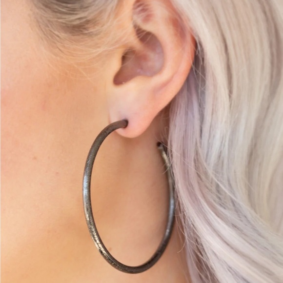 Paparazzi Double Or Nothing - Black Earrings